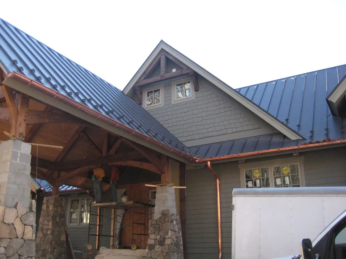 Craftsman Roofing team delivering quality roofing work in Strafford